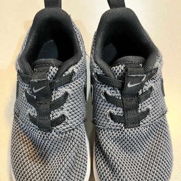 Nike 9c gray slip on shoes EUC - Picture 3 of 4